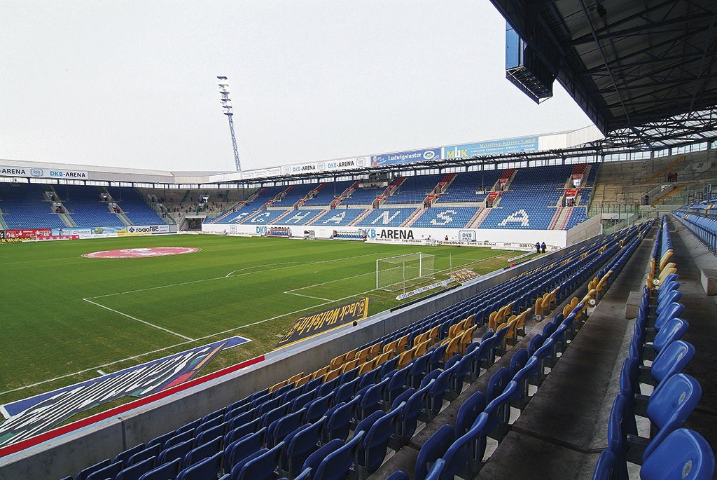 DKB-Arena, Rostock, Alemania. Capacidad 29,000 (sentados y parados) 20,000 (sólo sentados) espectadores, Equip… | Outdoor quotes, Football stadiums, Education humor