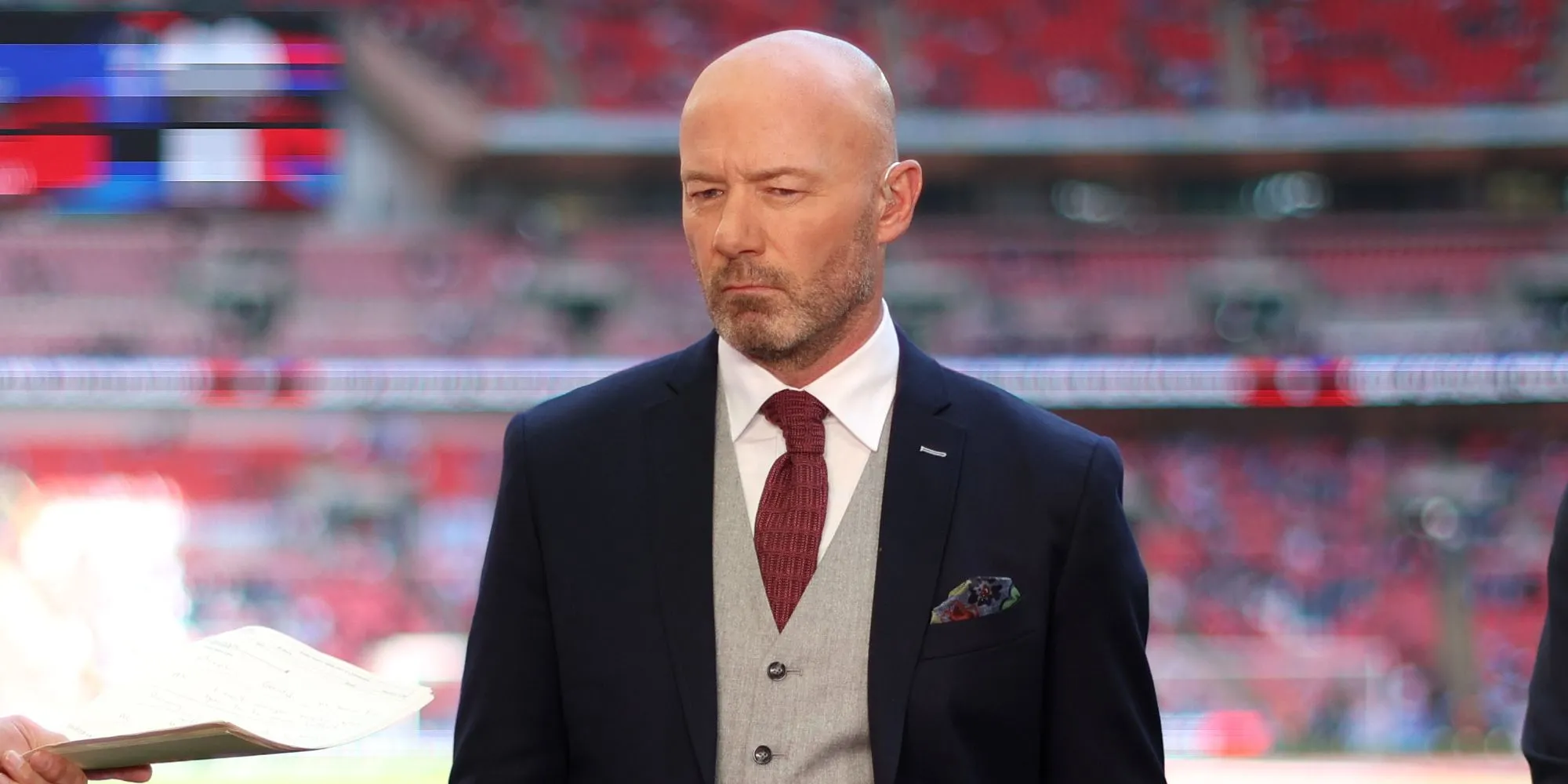 Alan Shearer làm bình luận viên