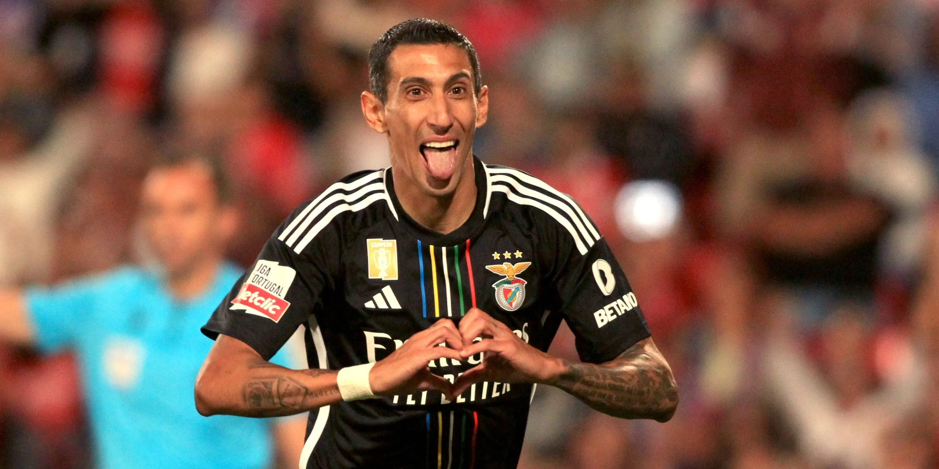 Angel Di Maria của Benfica ăn mừng bàn thắng trong màu áo CLB