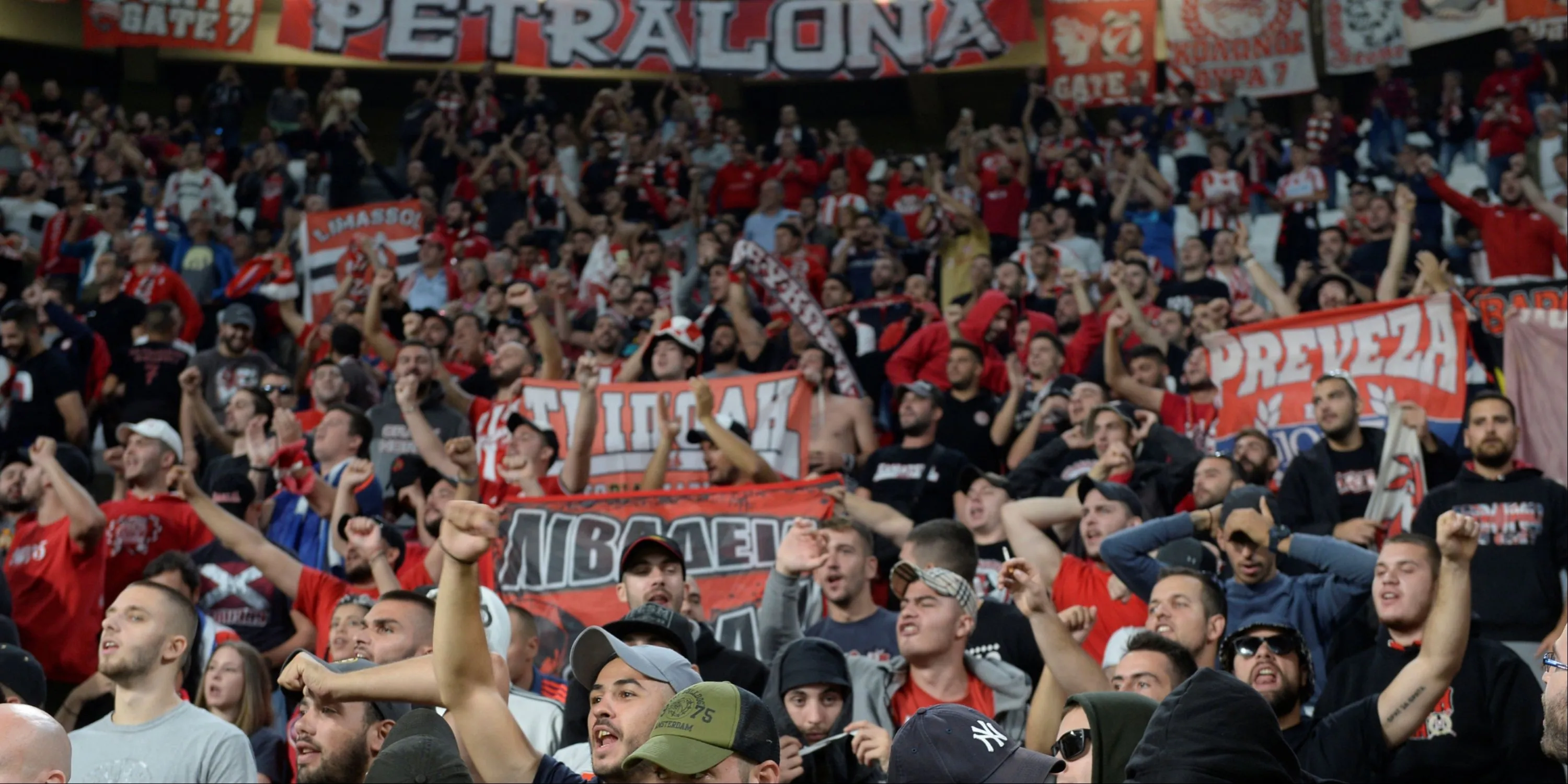 Biểu tượng và hình ảnh đại diện của CLB Olympiacos