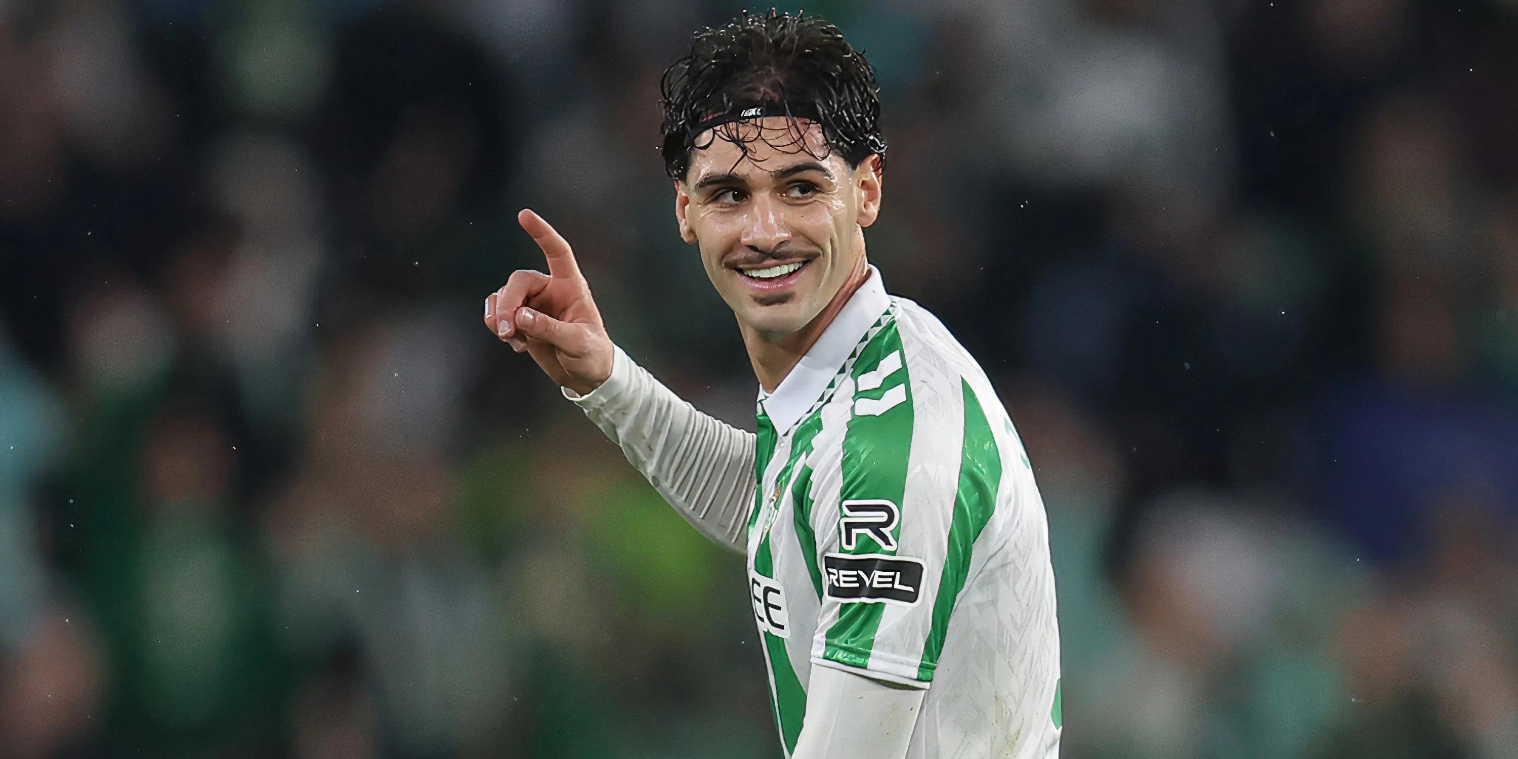 Johnny Cardoso trong màu áo Real Betis