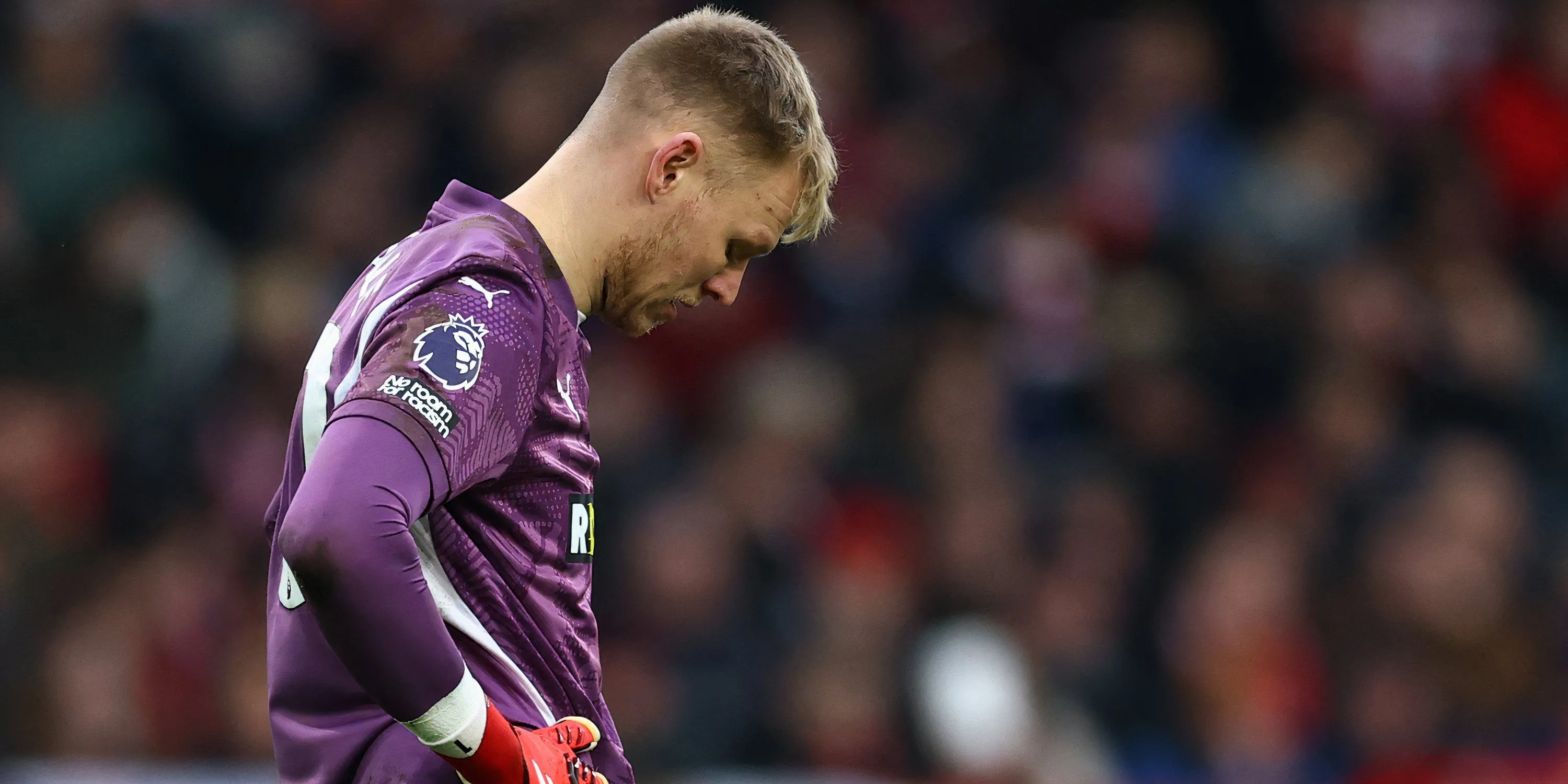Aaron Ramsdale trong màu áo Southampton đối mặt với áp lực lớn
