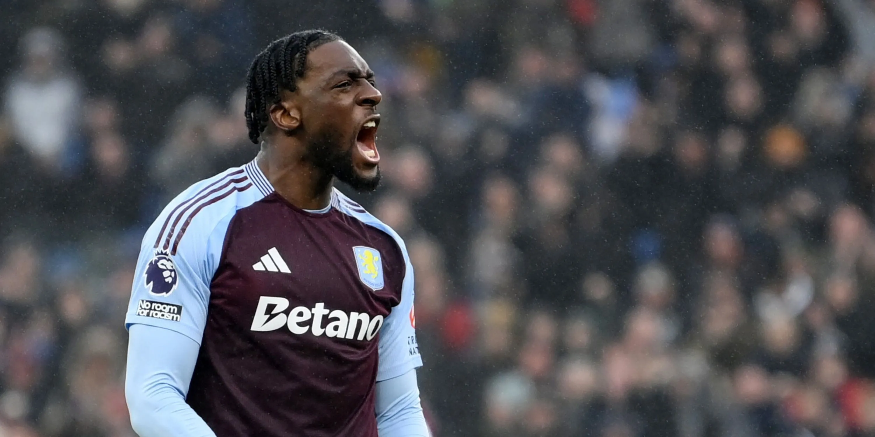 Axel Disasi trong màu áo Aston Villa tại Premier League