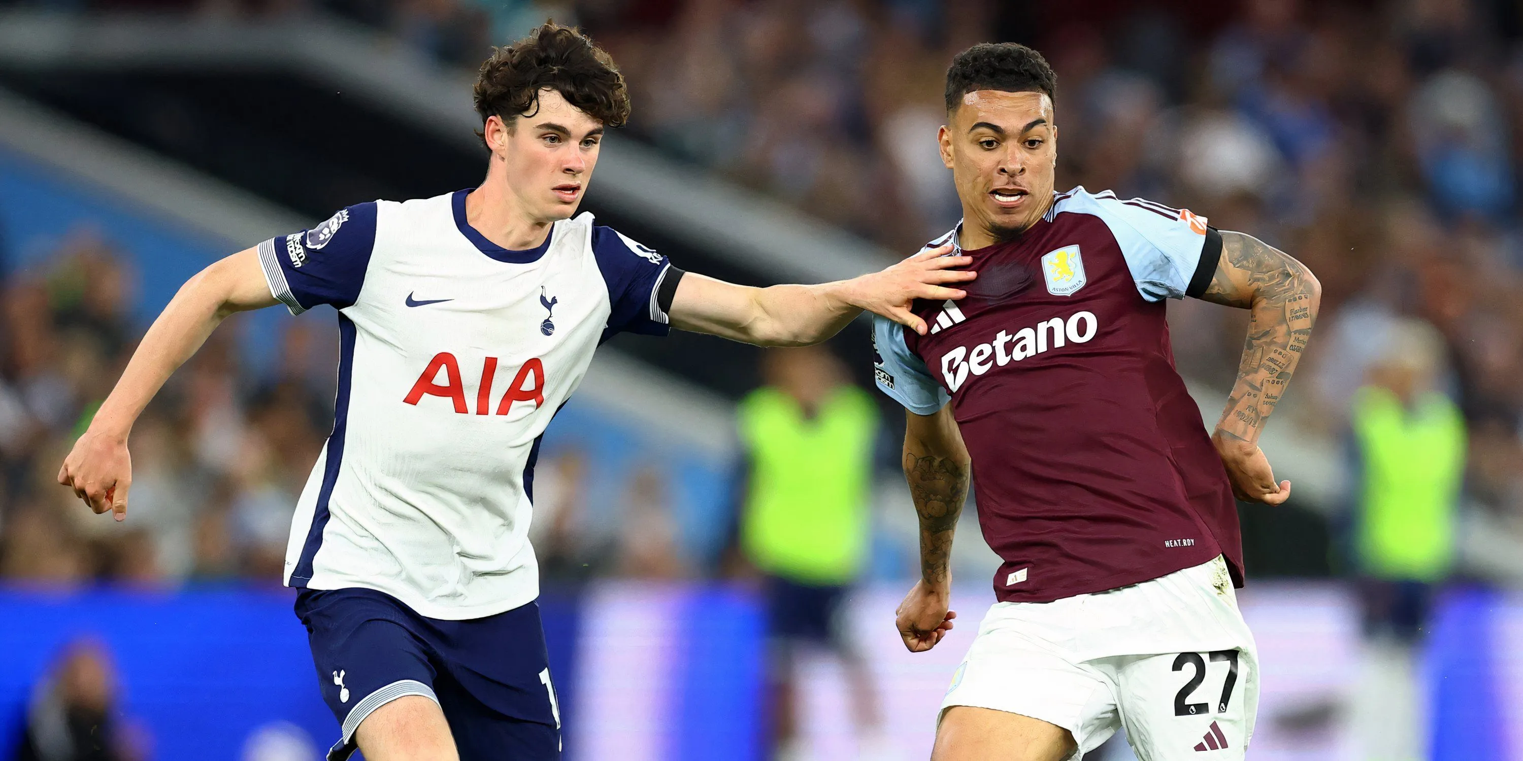 Cầu thủ Tottenham biểu cảm sau trận thua Aston Villa ở Premier League