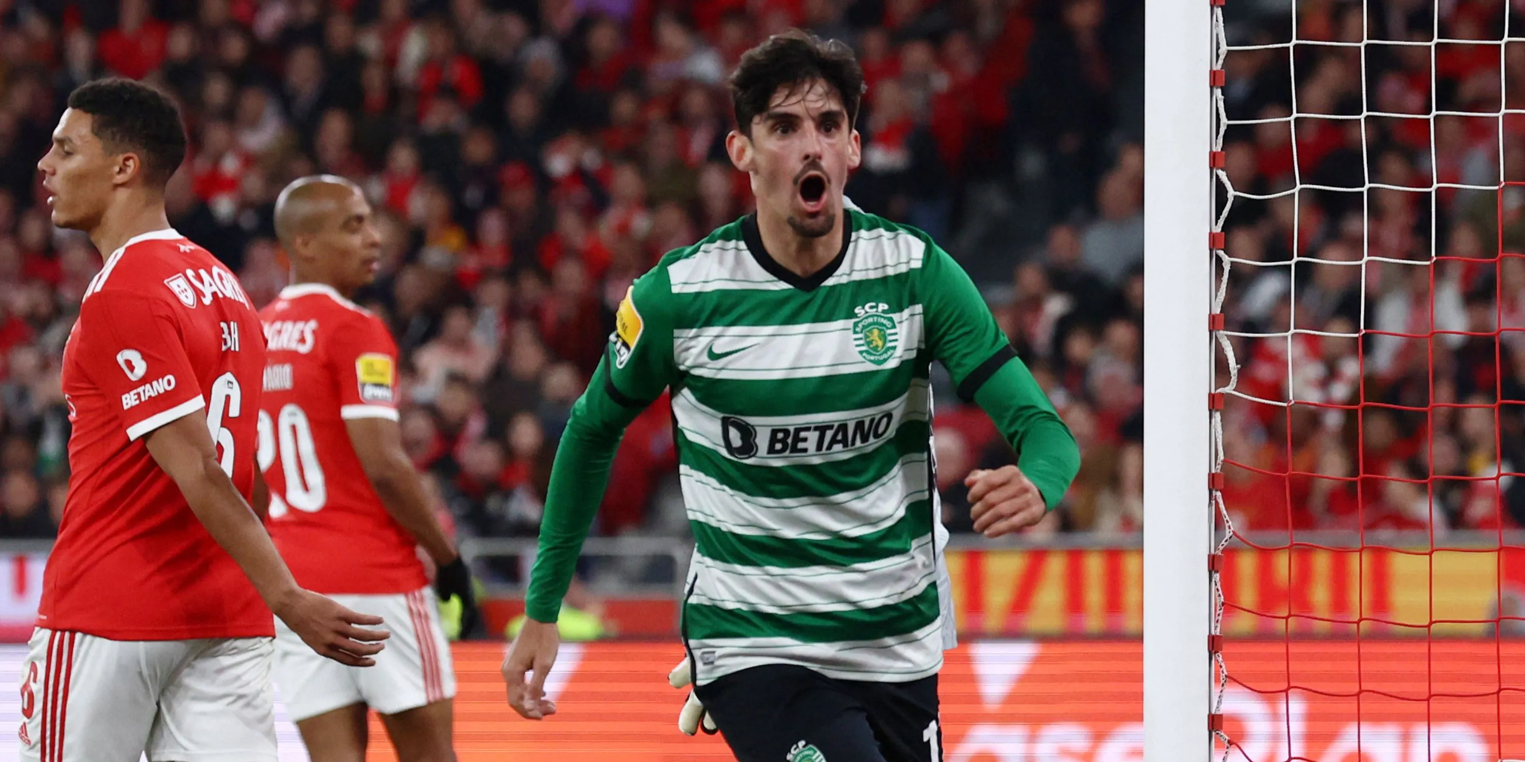 Francisco Trincao ăn mừng bàn thắng cho Sporting CP