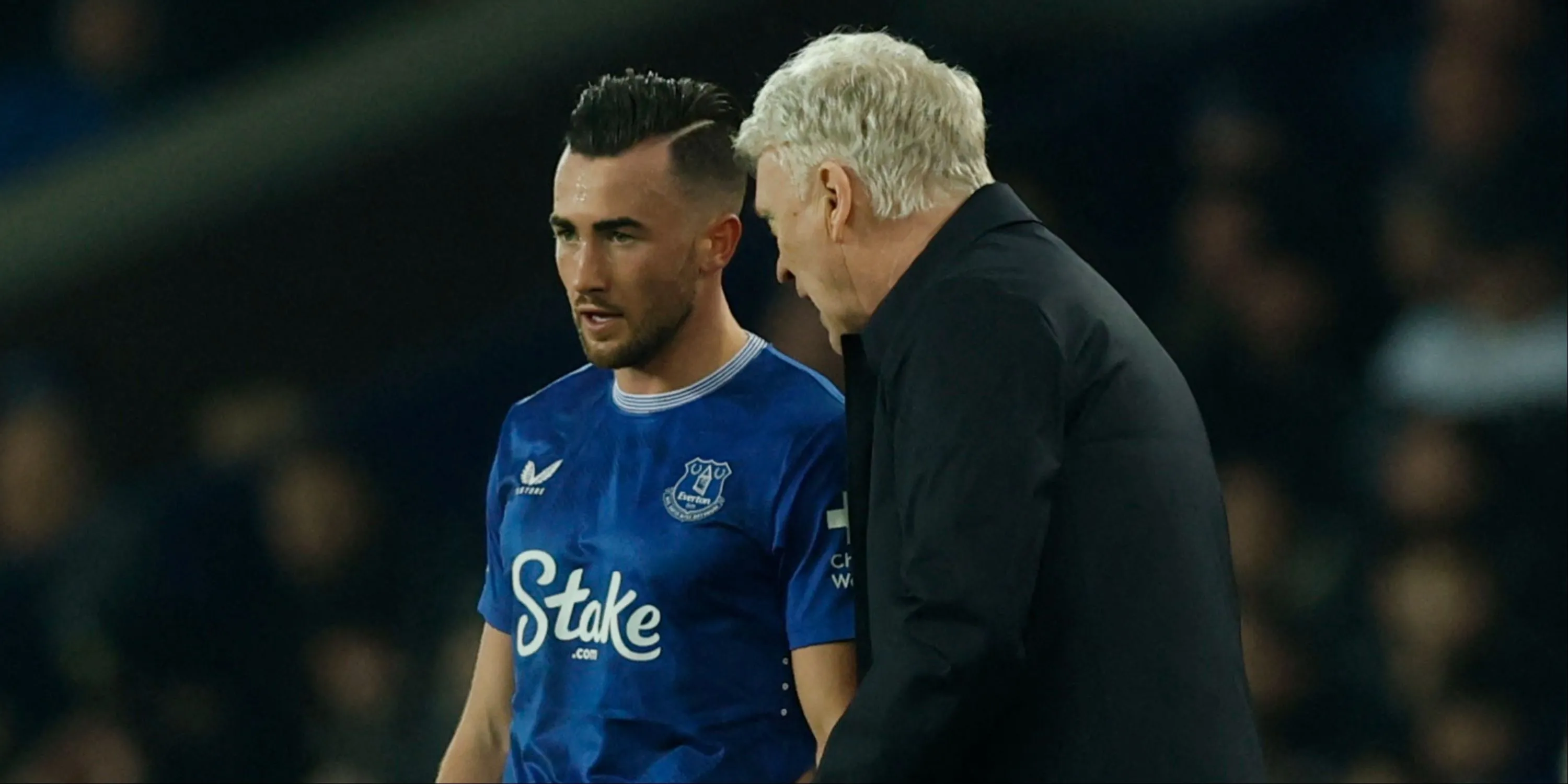 Hình ảnh David Moyes và Jack Harrison trong buổi tập của Everton