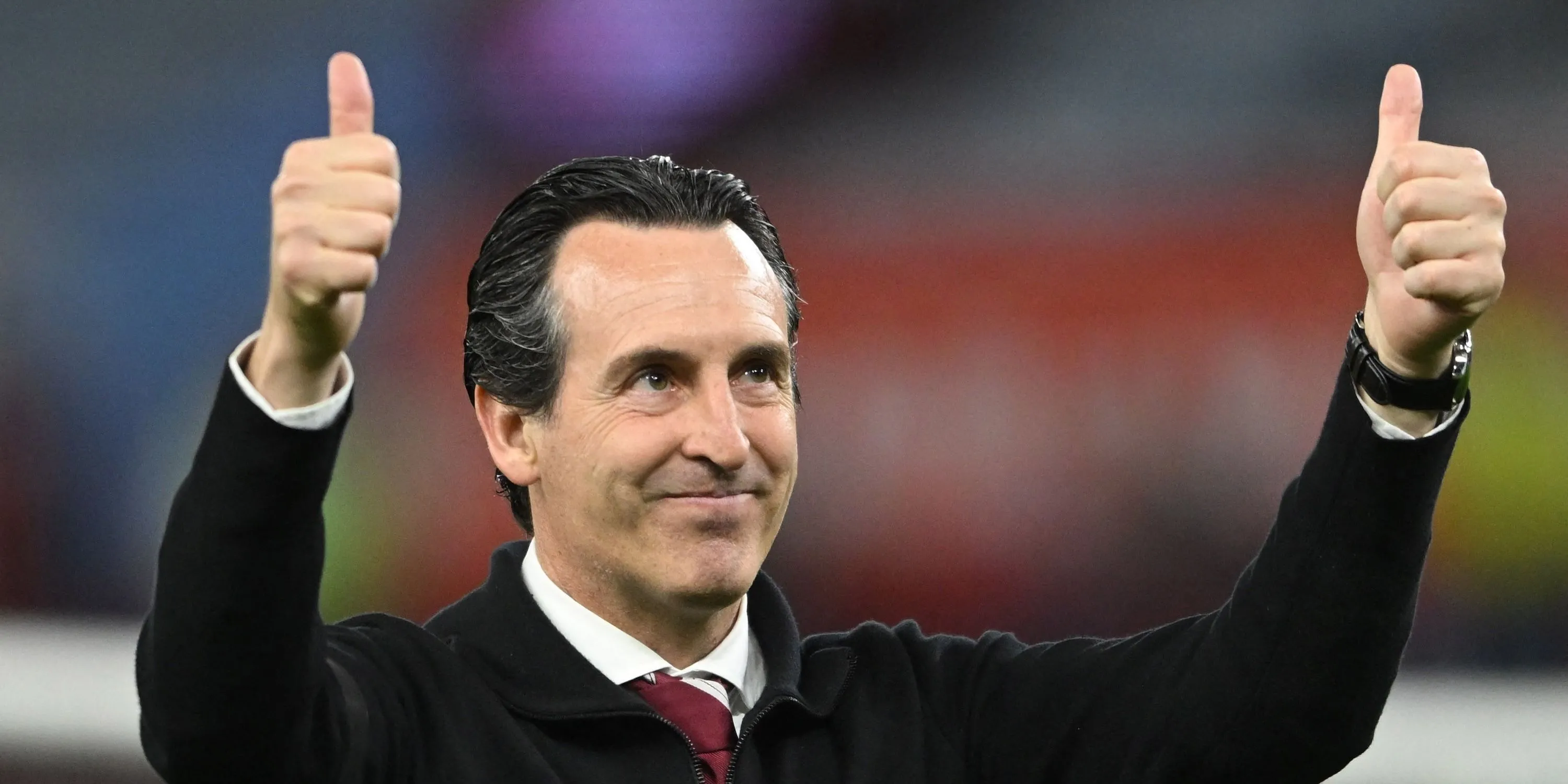 HLV Unai Emery vẫy chào người hâm mộ Aston Villa sau mùa giải thành công