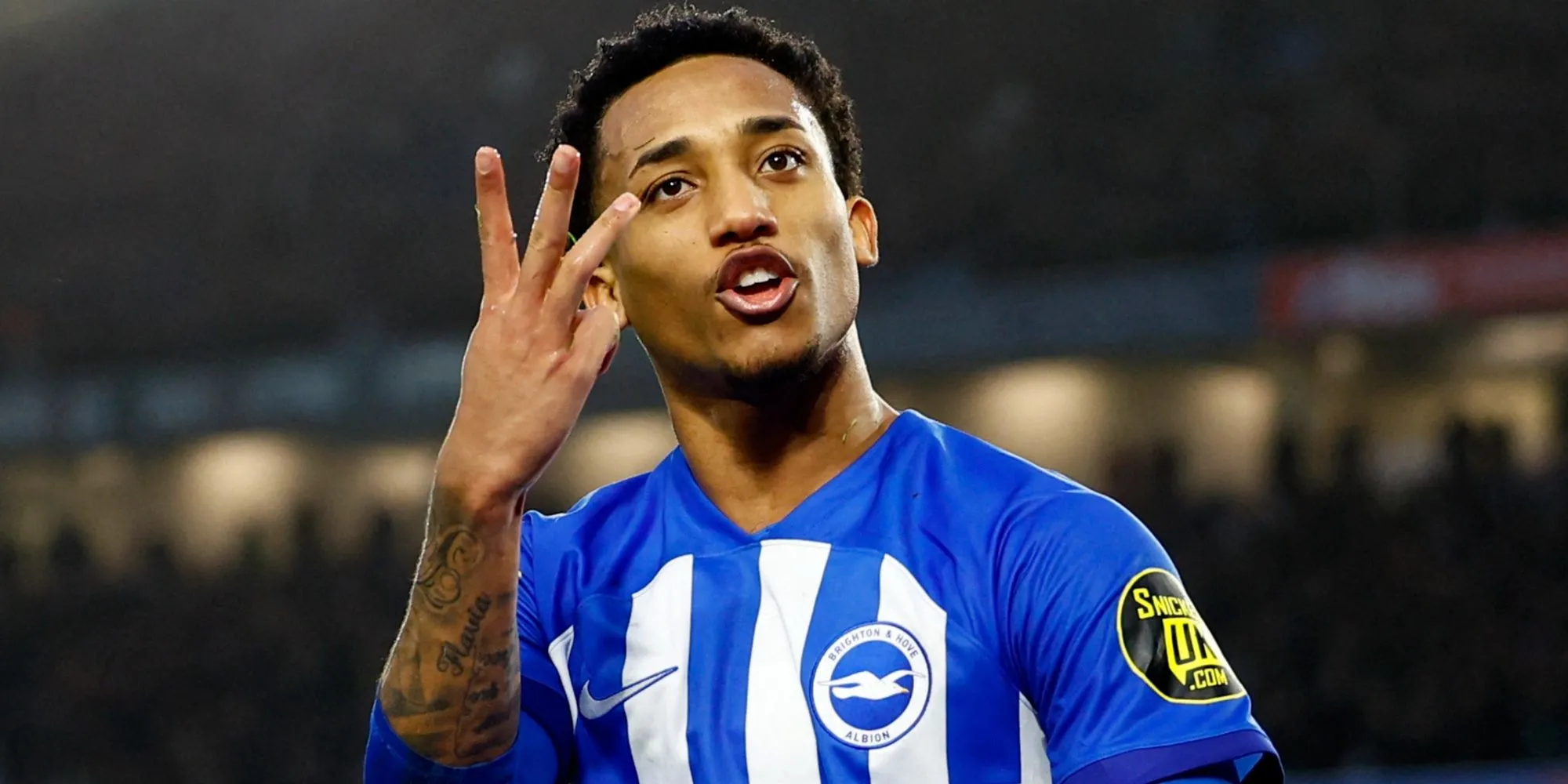 Joao Pedro của Brighton ăn mừng bàn thắng tại Ngoại hạng Anh