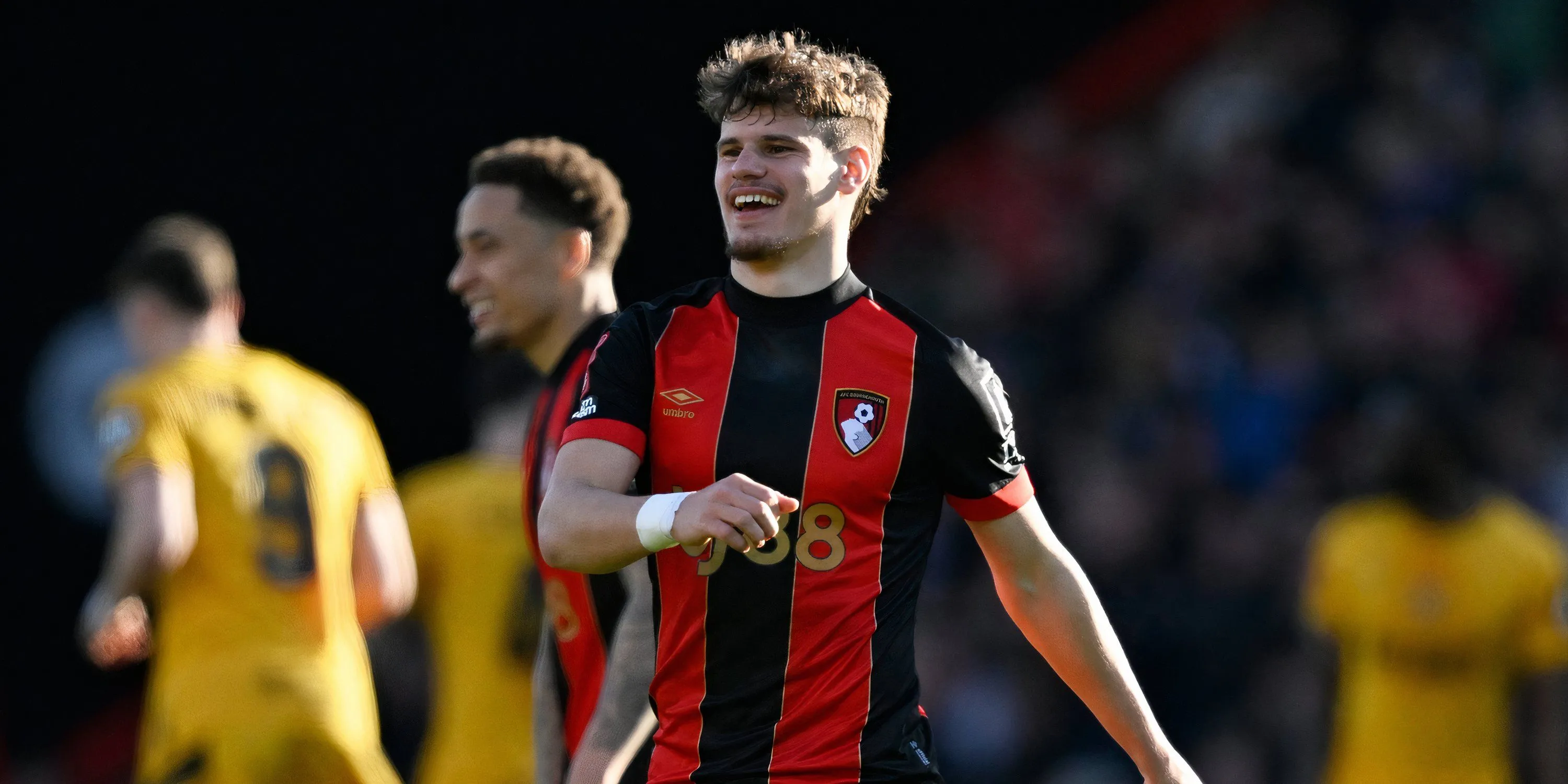 Milos Kerkez thi đấu năng nổ trong màu áo Bournemouth tại Premier League mùa này