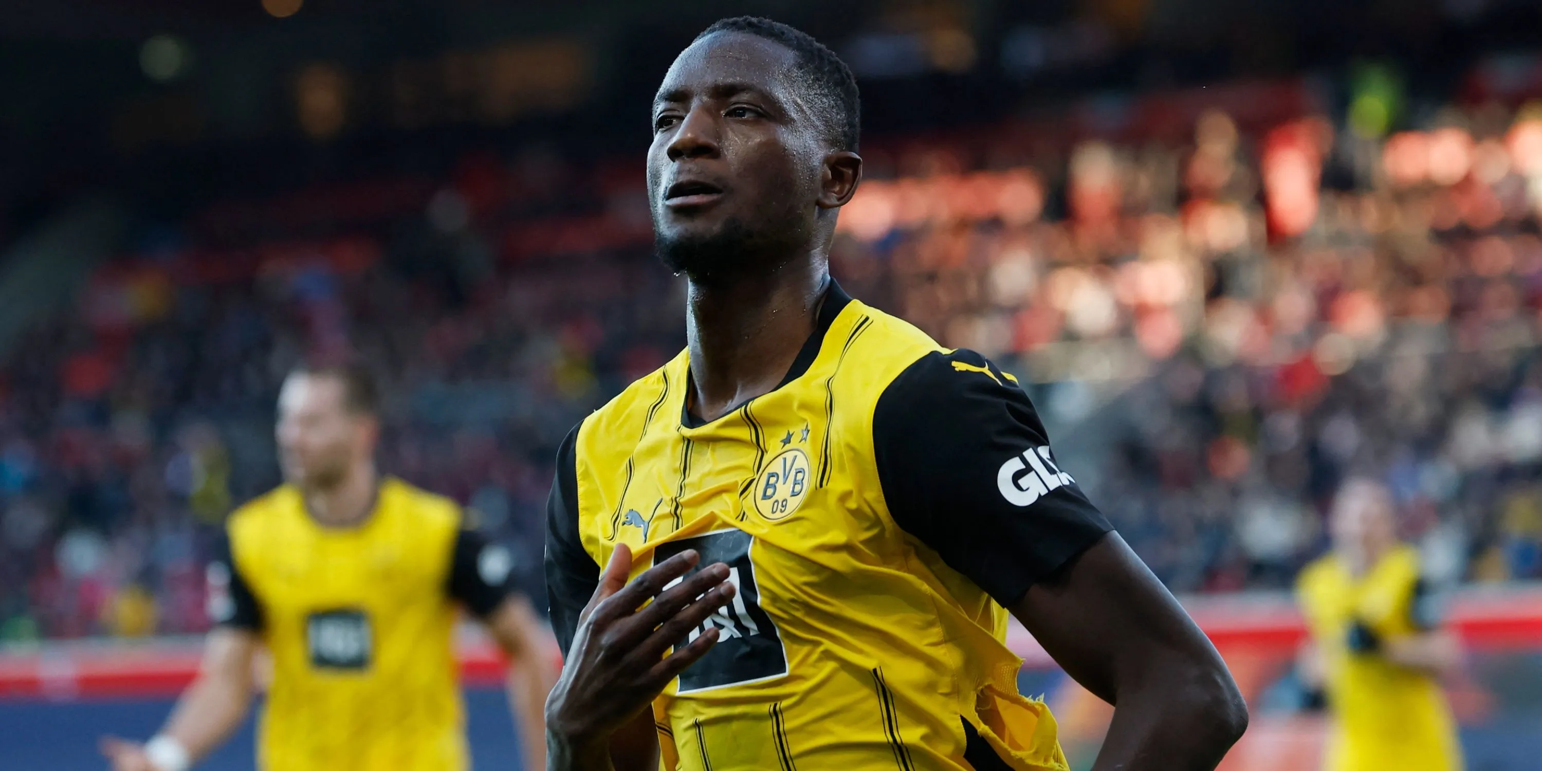 Tiền đạo Serhou Guirassy trong màu áo Borussia Dortmund.
