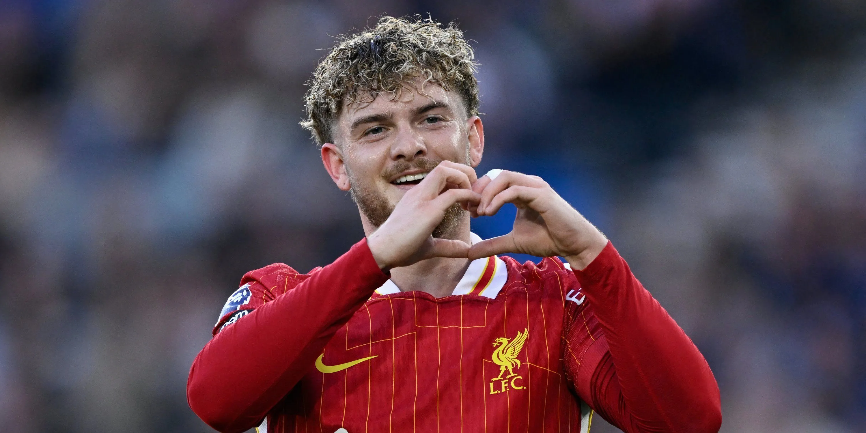 Tiền vệ Harvey Elliott ăn mừng trong màu áo Liverpool