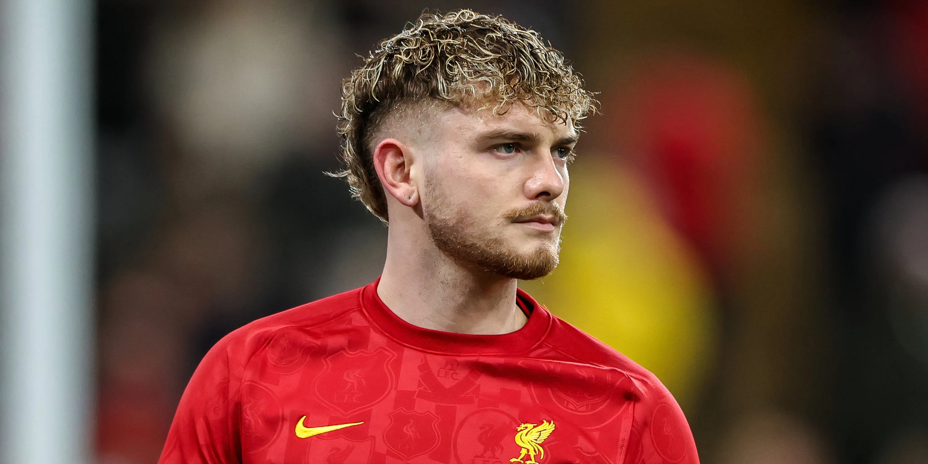 Tiền vệ Harvey Elliott khởi động trong màu áo Liverpool