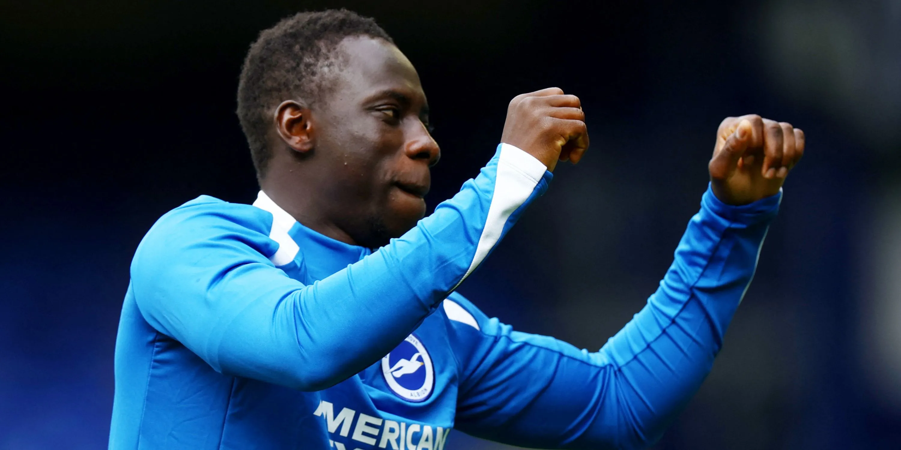 Cầu thủ chạy cánh Yankuba Minteh trong màu áo Brighton