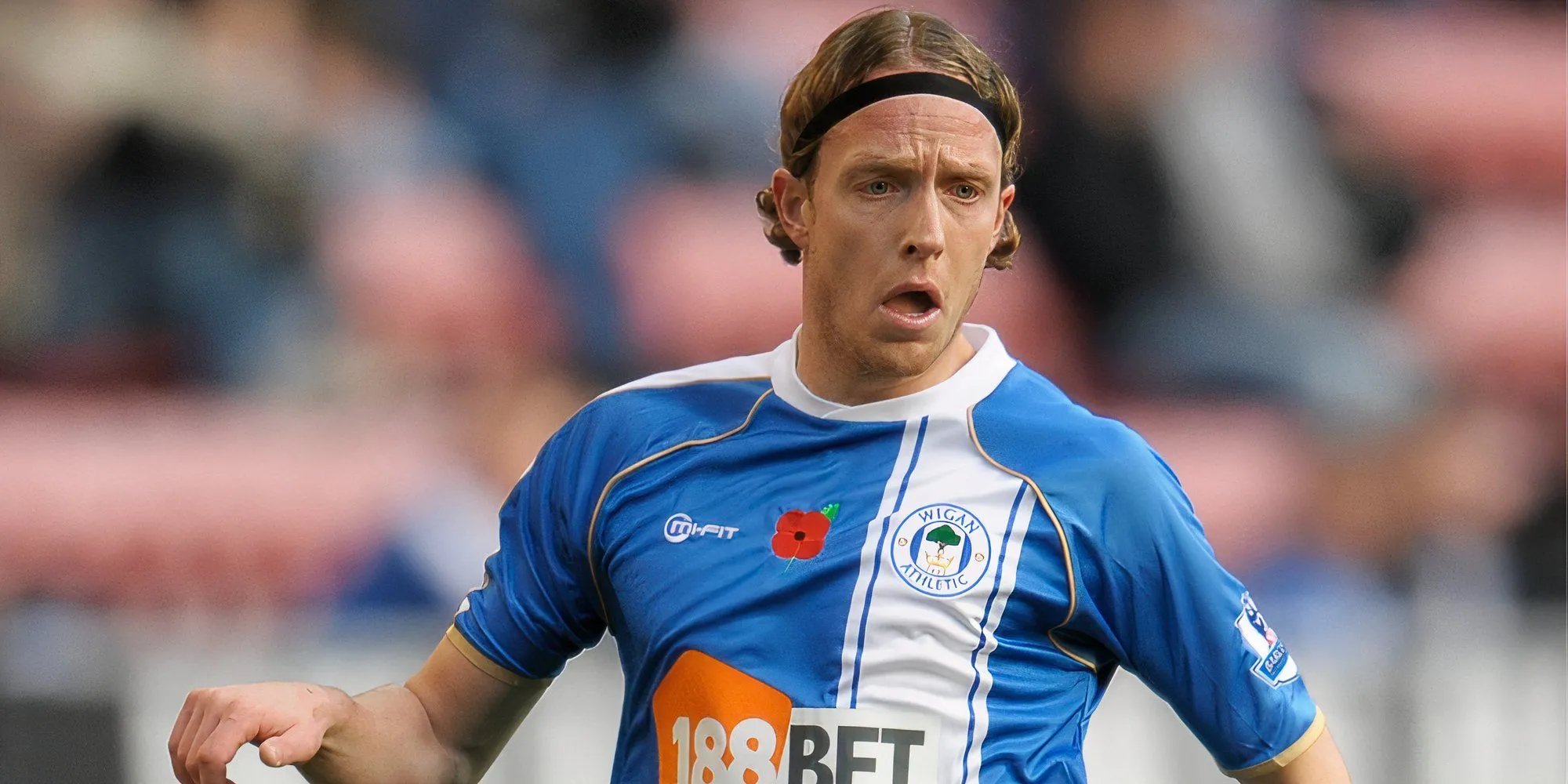 Cựu cầu thủ Wigan Athletic Ronnie Stam trong trận đấu tại Premier League