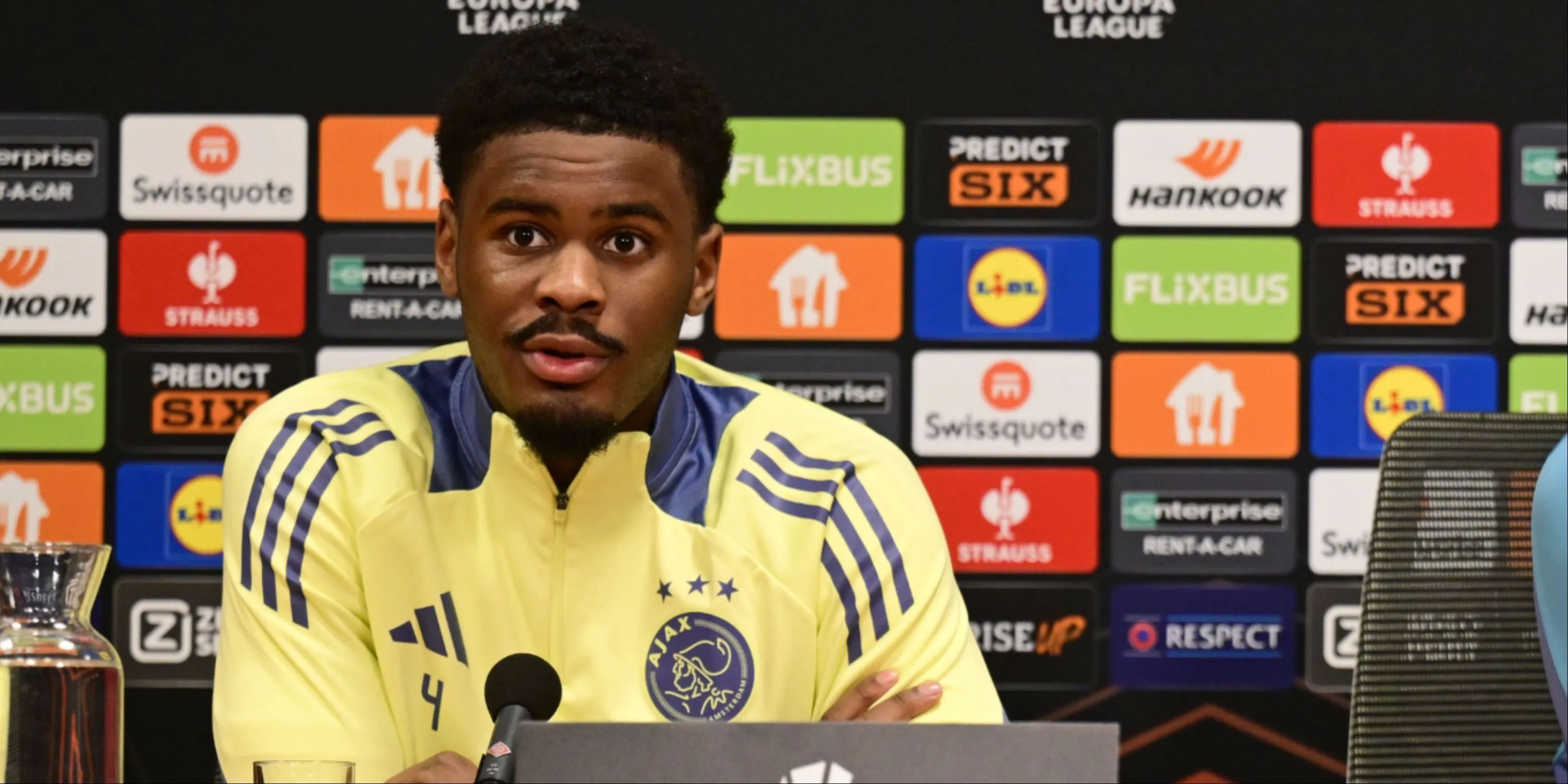 Hậu vệ trẻ Jorrel Hato, mục tiêu chuyển nhượng của Arsenal từ Ajax