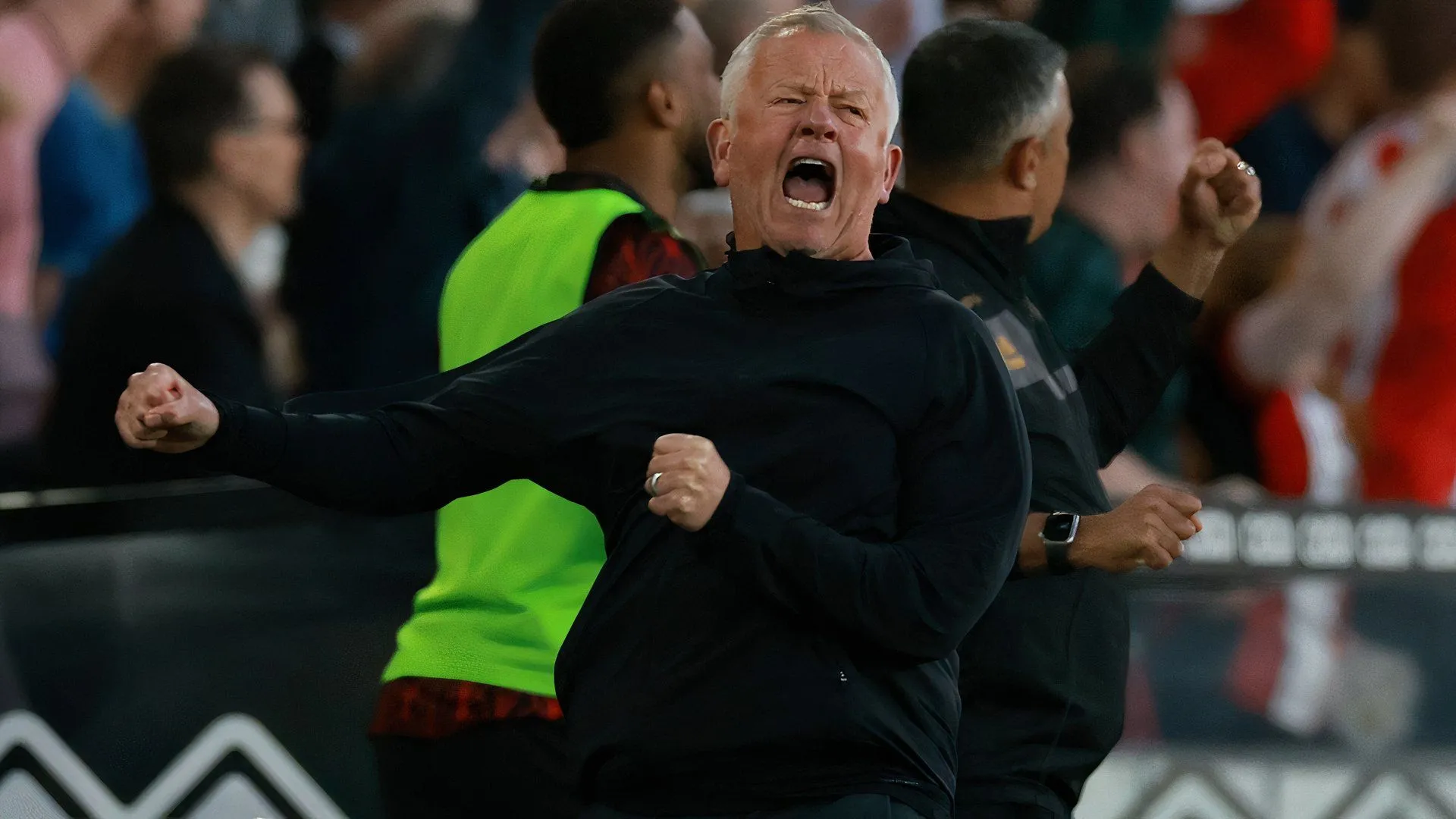 HLV Chris Wilder của Sheffield United ăn mừng trong một trận đấu