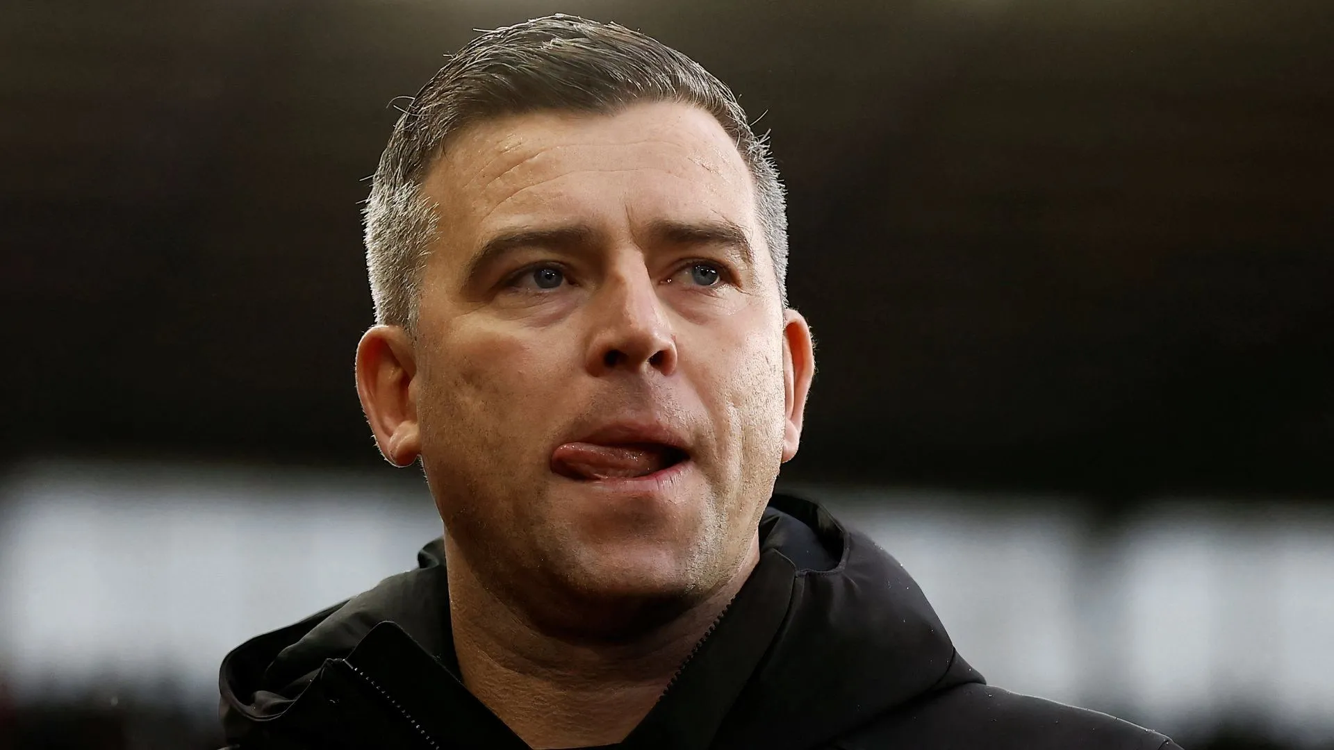 Huấn luyện viên Steven Schumacher của Bolton Wanderers trả lời phỏng vấn về tương lai Aaron Collins