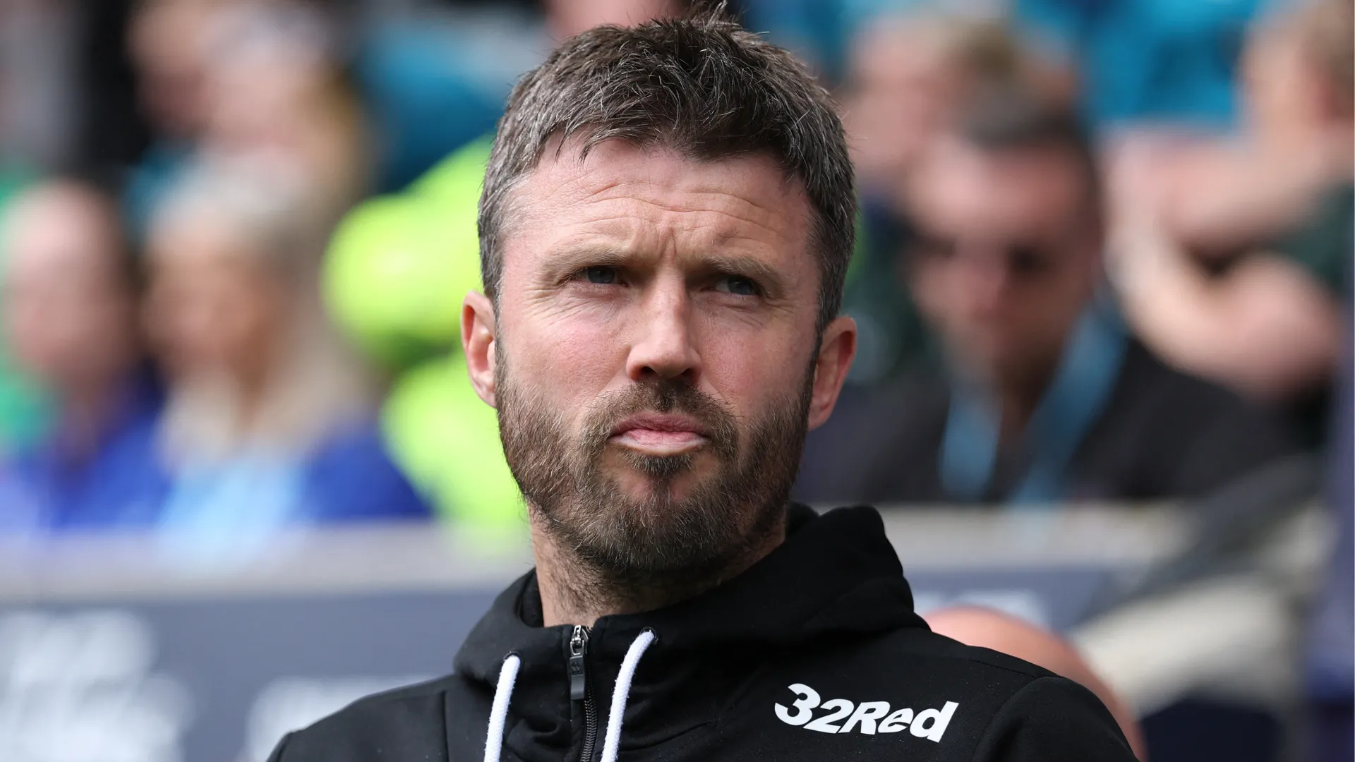 Michael Carrick nhìn từ sân