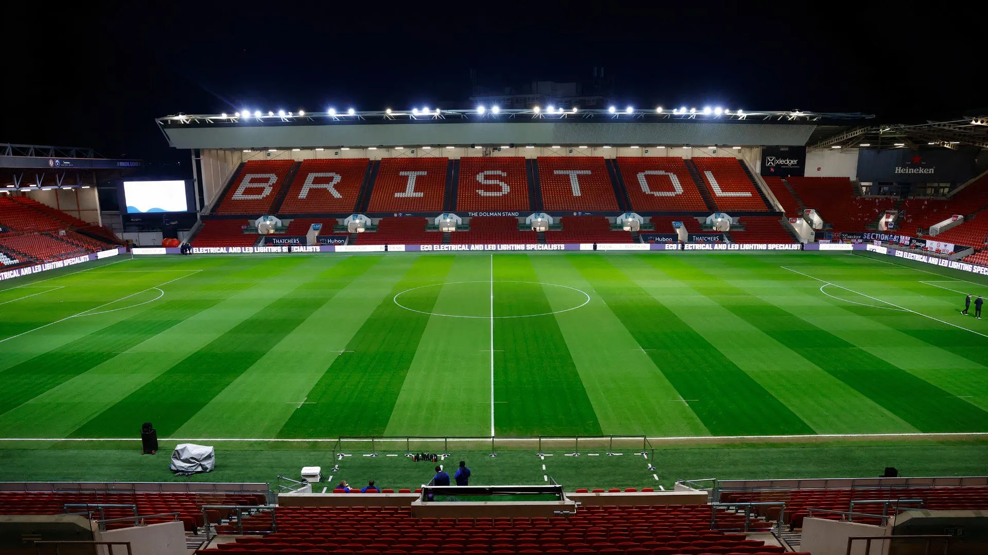 Ashton Gate, nơi các tài năng trẻ Bristol City khao khát được ra sân