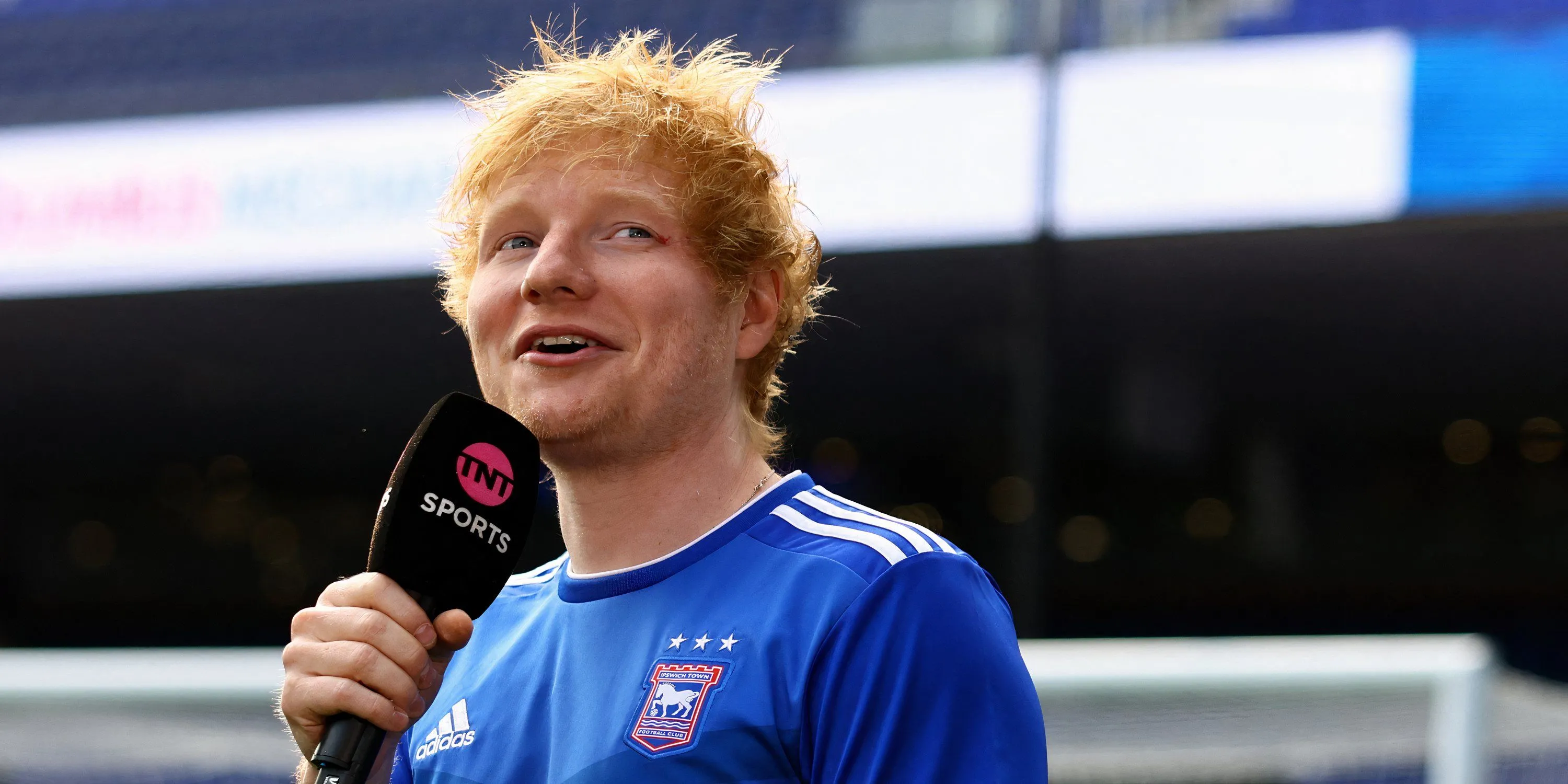 Ca sĩ Ed Sheeran, cổ đông của đội bóng Ipswich Town.