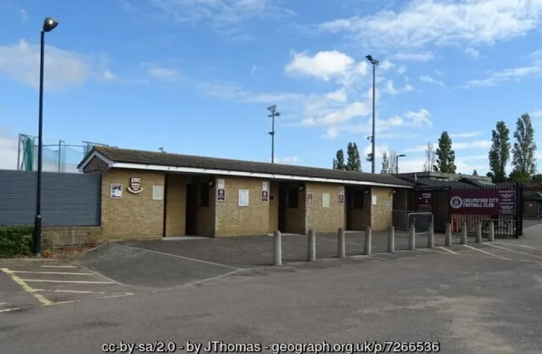 Cổng vào chính Melbourne Community Stadium, sân vận động tại Chelmsford