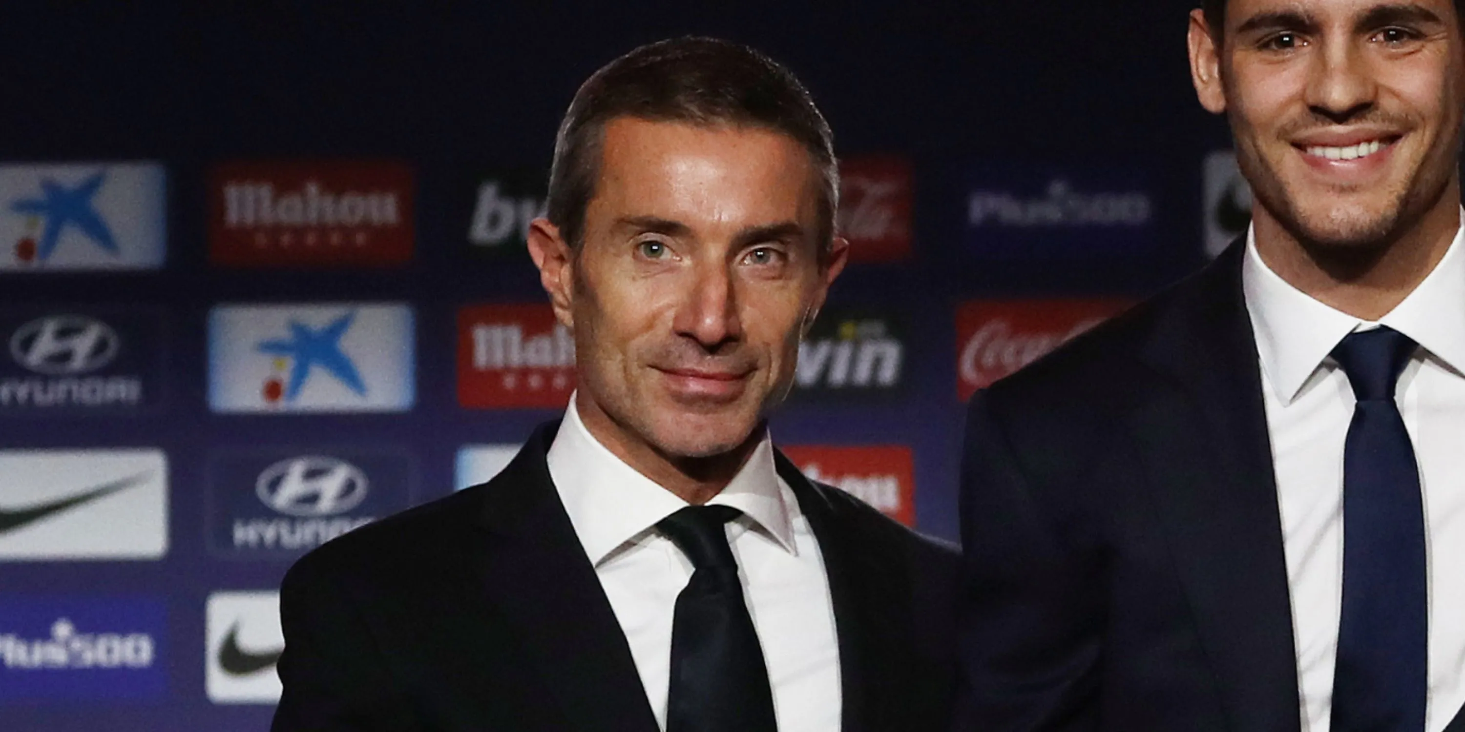 Giám đốc thể thao Andrea Berta của Arsenal trên sân tập