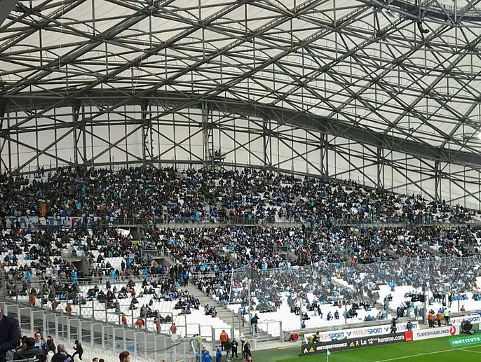 Góc nhìn cận cảnh khán đài mới được cải tạo tại Stade Velodrome vào tháng 10 năm 2015.