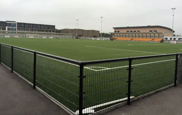 Góc nhìn toàn cảnh sân bóng 3G chất lượng FIFA tại Arbour Park