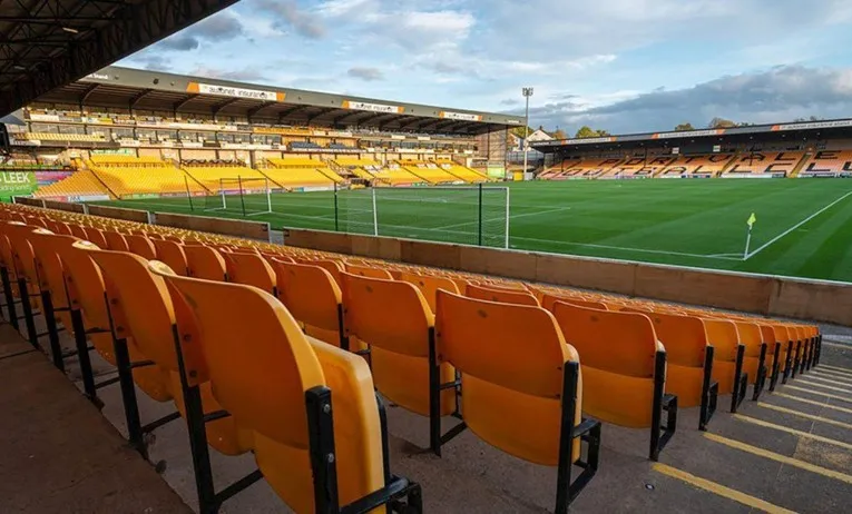 Góc nhìn toàn cảnh sân cỏ Vale Park, nơi diễn ra các trận đấu của Port Vale FC