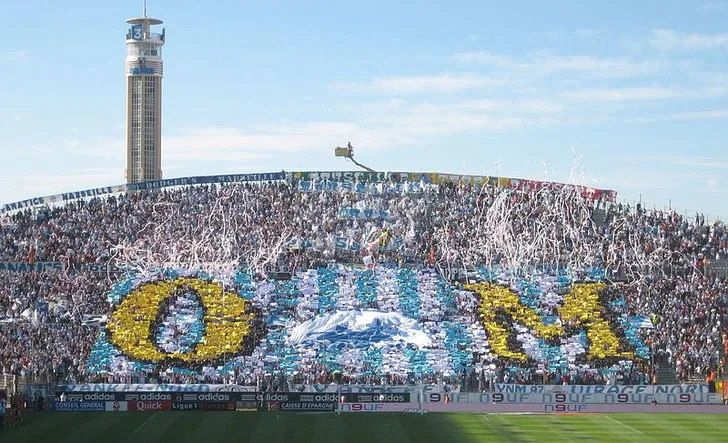 Hình ảnh khán đài Stade Velodrome trước khi hoàn thiện mái che mới vào ngày 27 tháng 8 năm 2006.
