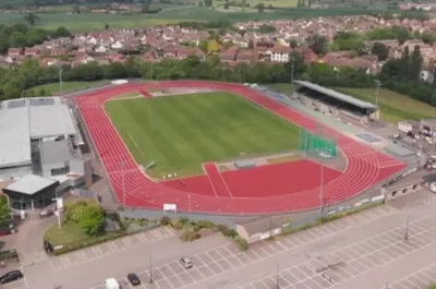 Hình ảnh tổng quan Melbourne Community Stadium từ trên cao, sân nhà của Chelmsford City FC