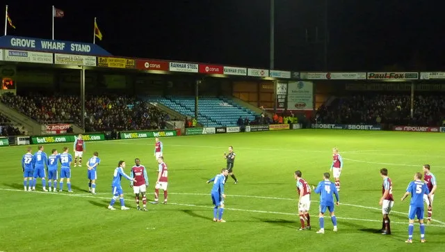 Hình ảnh trận đấu giữa Scunthorpe United và Middlesbrough tại sân Glanford Park