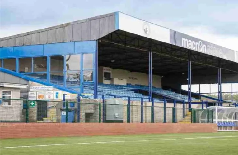 Khán đài chính (Main Stand) của sân vận động The Silverlands
