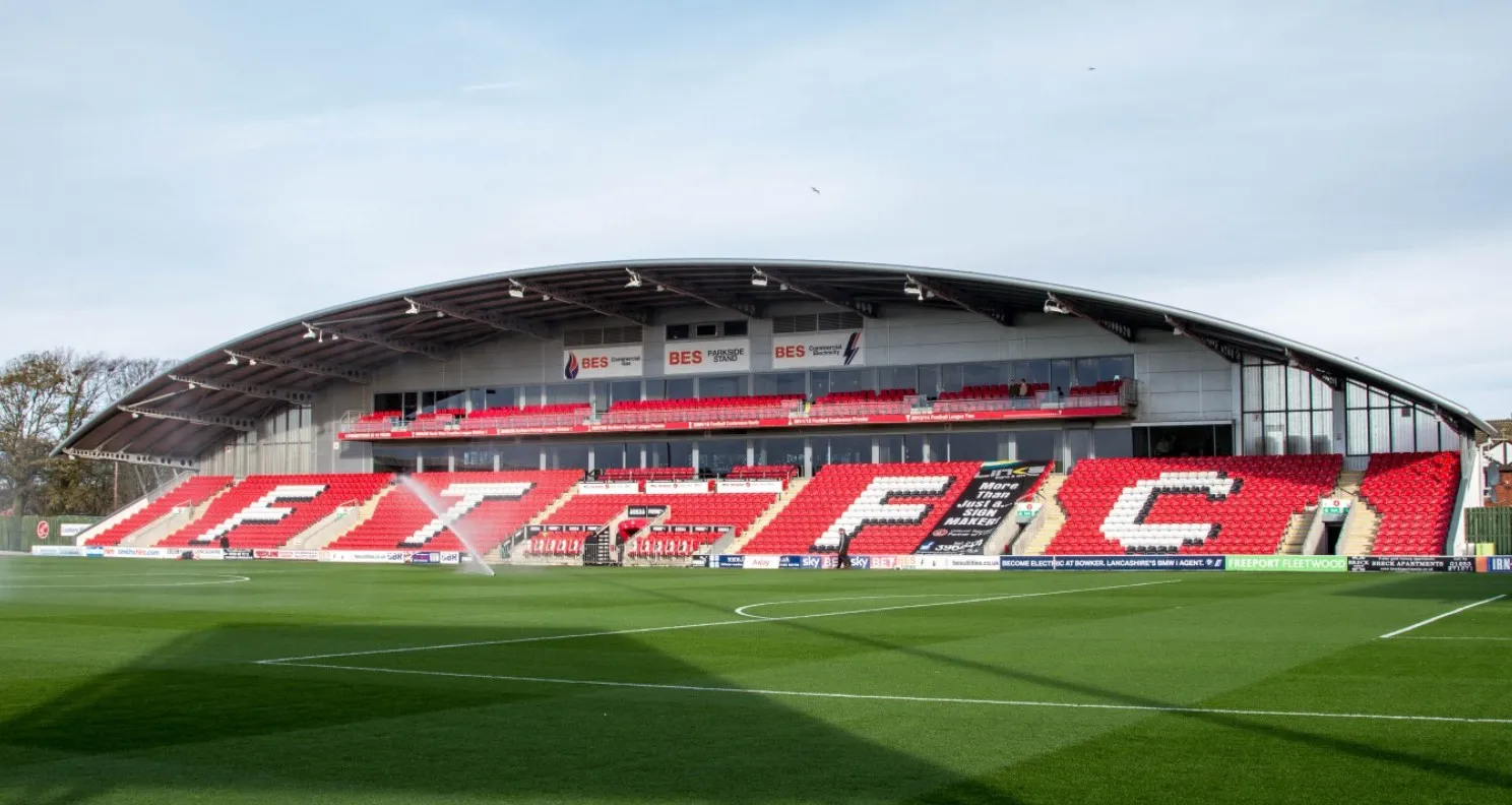 Khán đài chính sân Highbury, sân nhà của Fleetwood Town FC