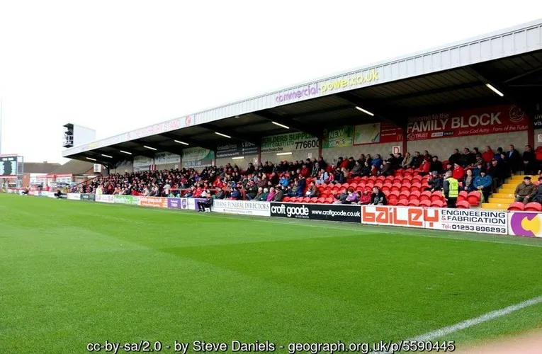 Khán đài Highbury tại sân vận động của Fleetwood Town