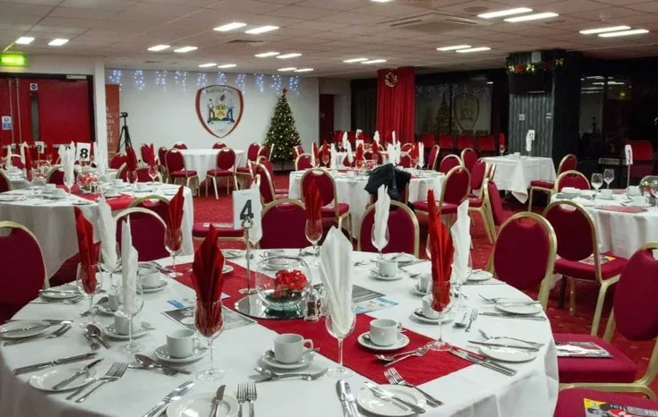 Không gian phòng chờ hospitality sang trọng tại Sân vận động Oakwell