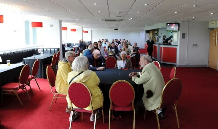 Khu vực dịch vụ hiếu khách và tiệc tại sân vận động The County Ground