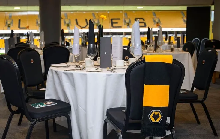 Khu vực dịch vụ khách sạn cao cấp tại sân vận động Molineux.