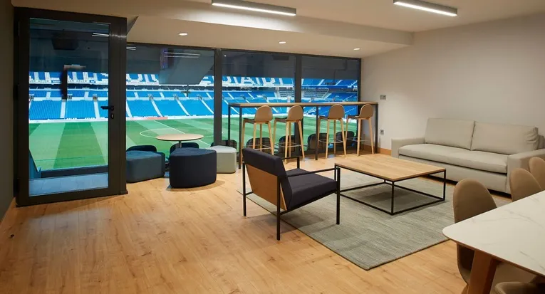 Khu vực dịch vụ VIP và phòng chờ cao cấp tại Sân vận động Anoeta