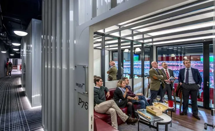 Khu vực ghế VIP và phòng tiếp đón khách tại sân San Mamés
