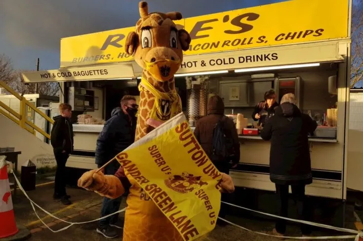 Khu vực khách sạn tại sân Sutton United