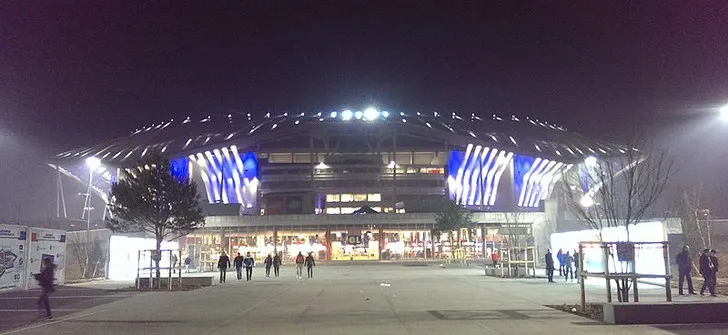 Kiến trúc tổng thể của Groupama Stadium nhìn từ trên cao