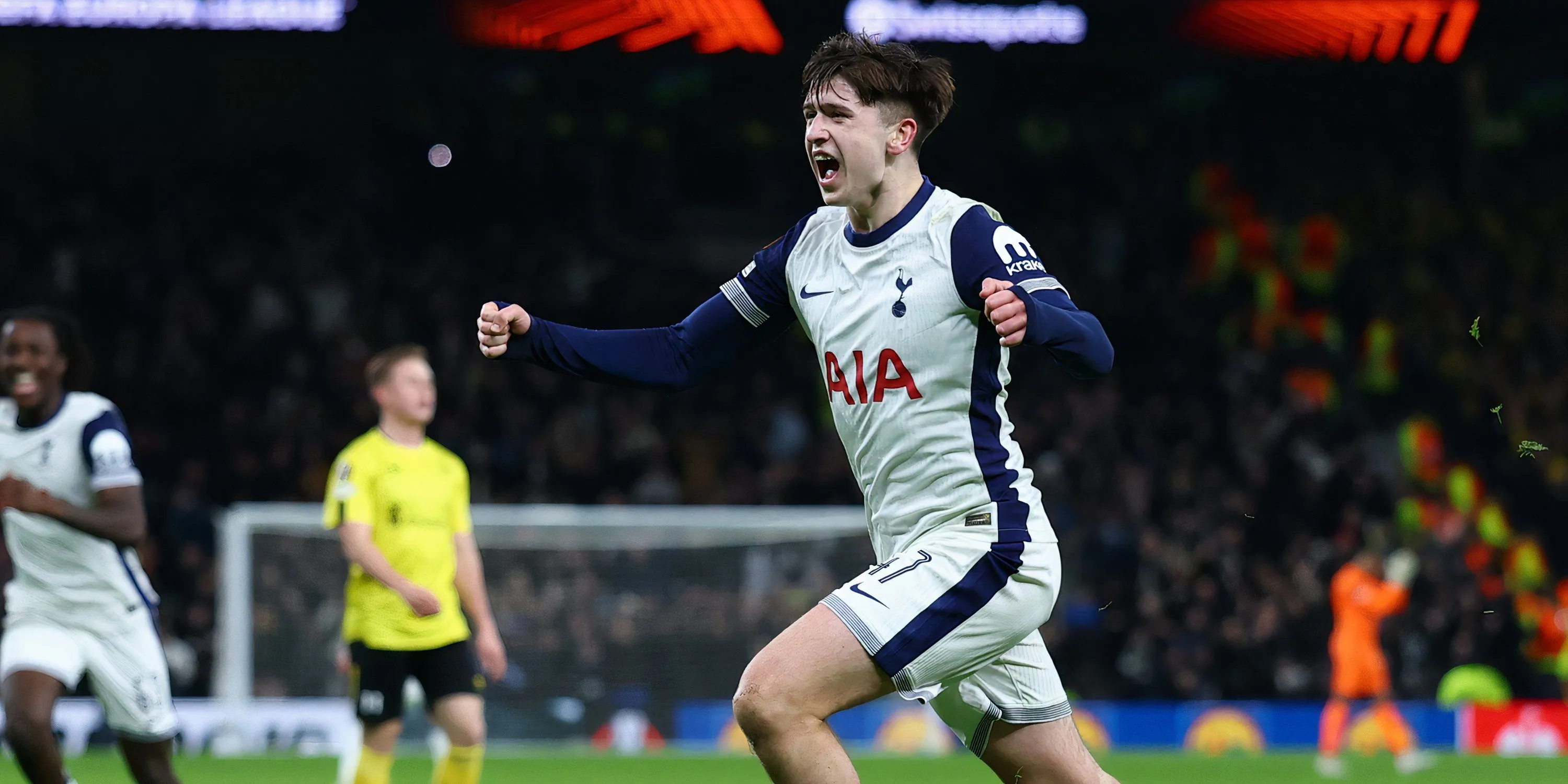 Mikey Moore, tài năng trẻ của Tottenham Hotspur được West Brom quan tâm.