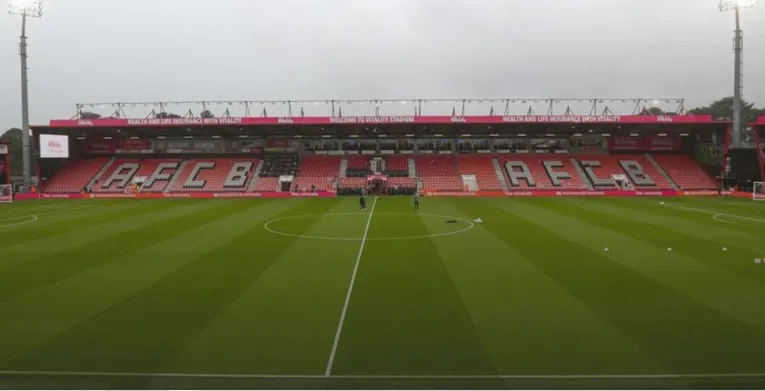 Một khán đài tại sân Vitality Stadium, sân nhà của AFC Bournemouth