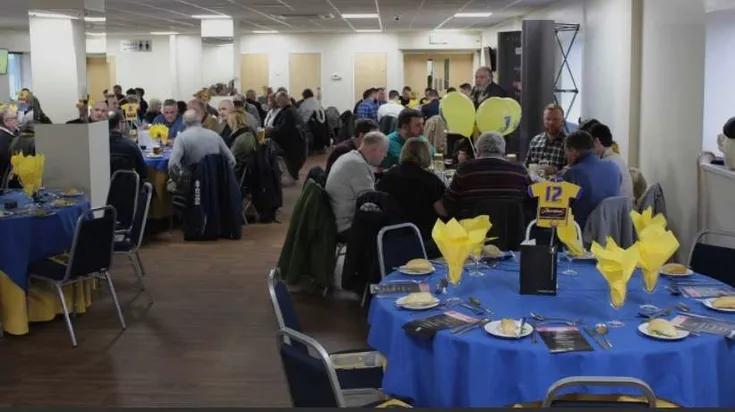 Quầy bar bên trong sân vận động Field Mill, Mansfield Town
