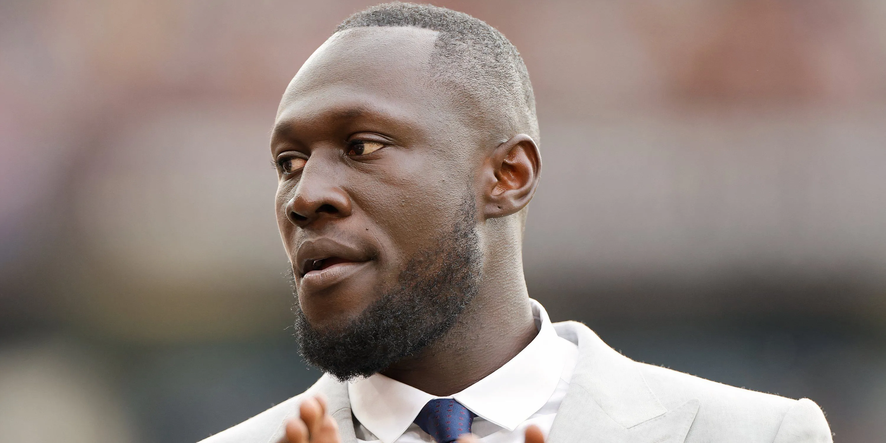 Rapper Stormzy và cầu thủ Wilfried Zaha sở hữu CLB AFC Croydon Athletic.