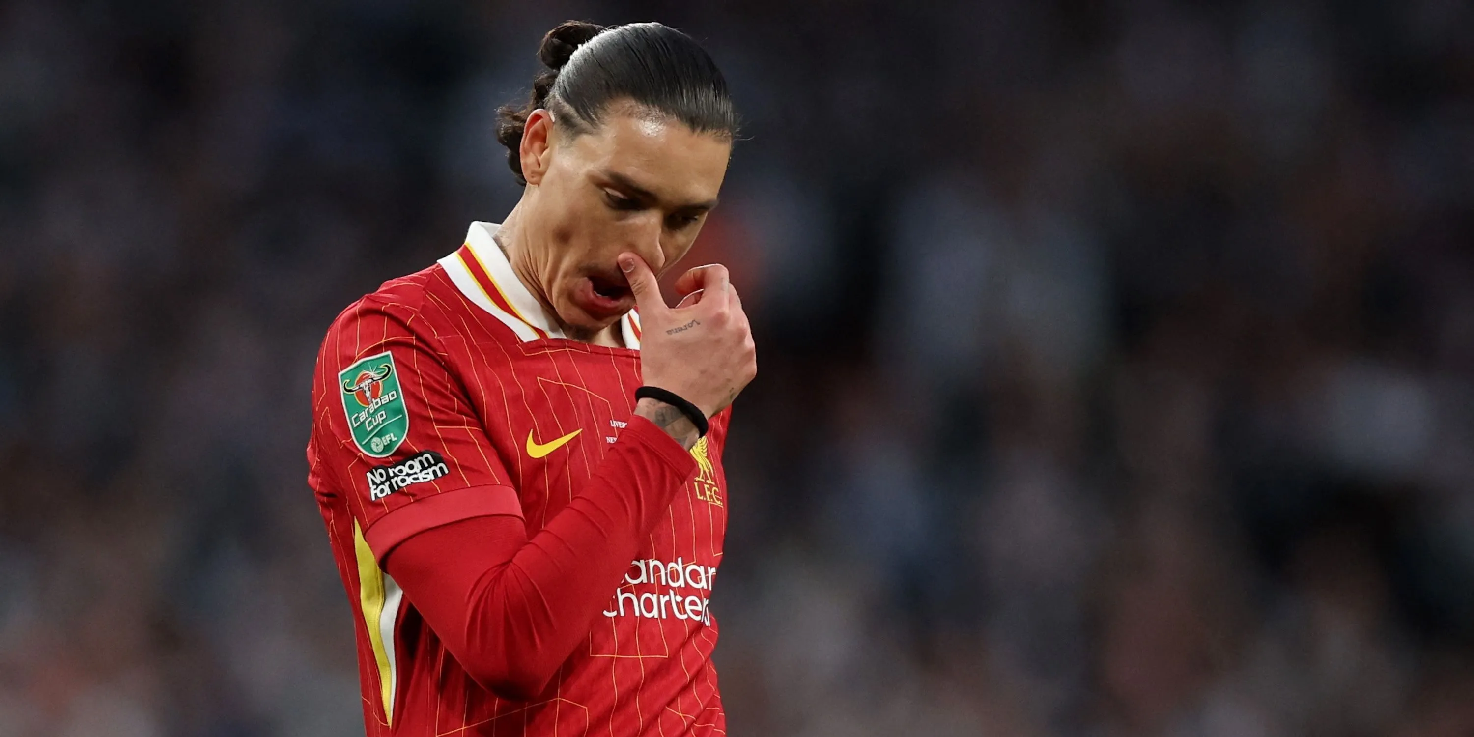 Tiền đạo Darwin Nunez của Liverpool phản ứng trong trận đấu