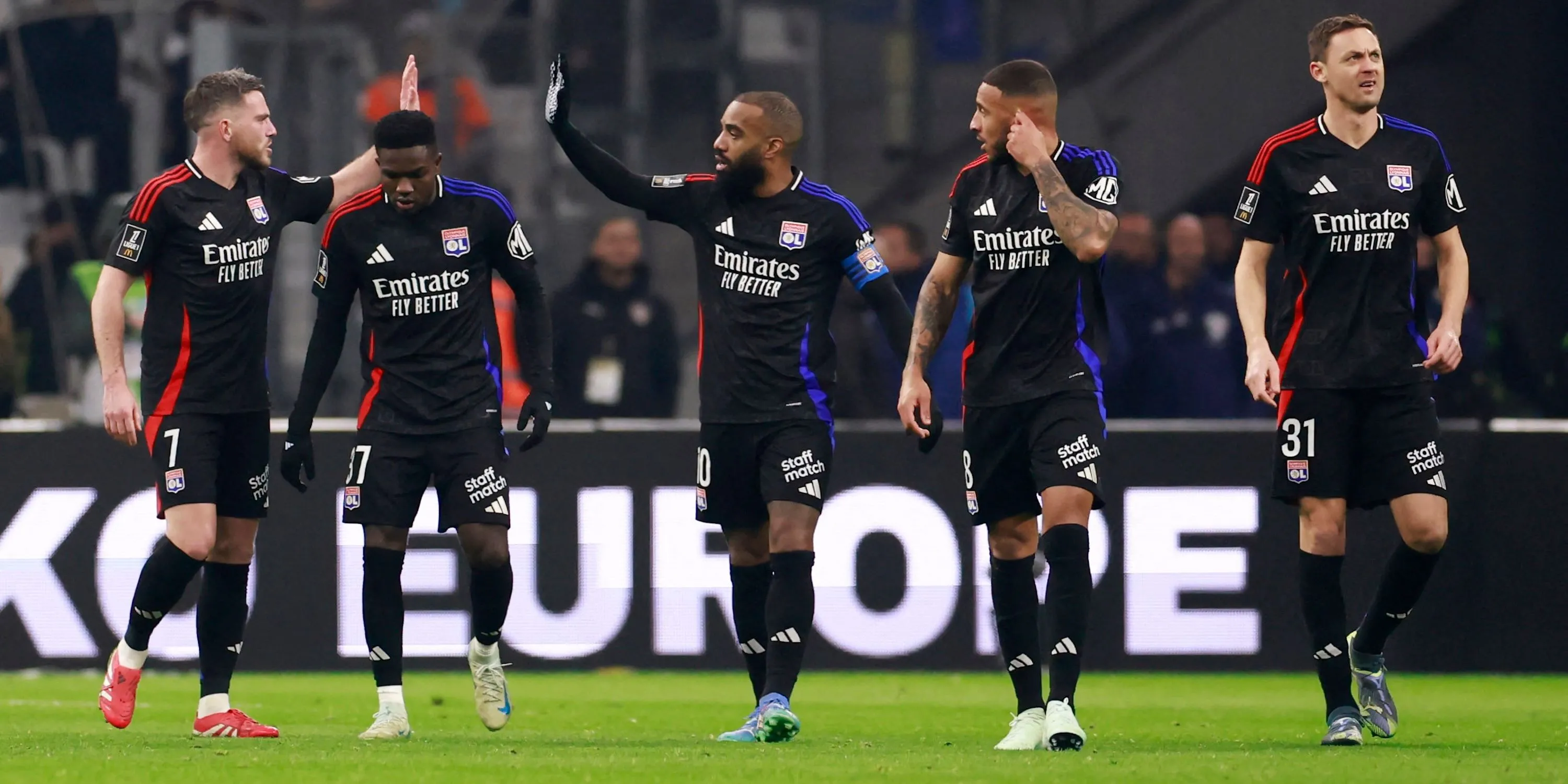 Tiền vệ Corentin Tolisso ăn mừng bàn thắng trong màu áo Olympique Lyonnais