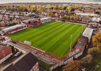 Toàn cảnh sân vận động J Davidson, sân nhà của câu lạc bộ Altrincham FC