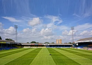 Toàn cảnh sân vận động Roots Hall, sân nhà lịch sử của câu lạc bộ Southend United FC
